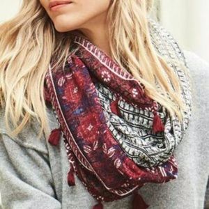 Stella & Dot Revers. Infinity Scarf Rich Burgundy